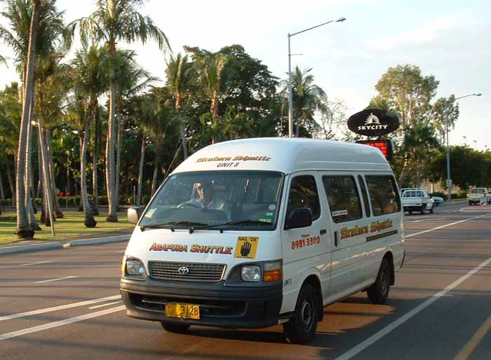 Arafura Shuttle Toyota HiAce MO3128
